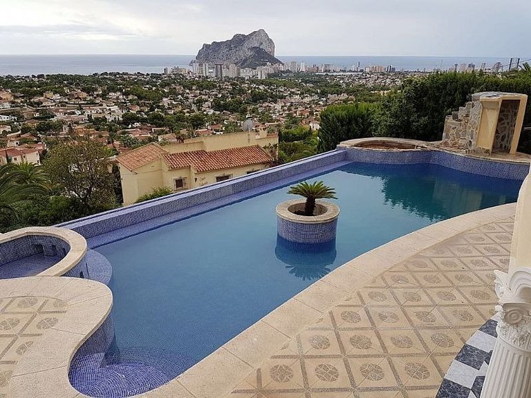 Villa for Sale in Calpe, Alicante 3