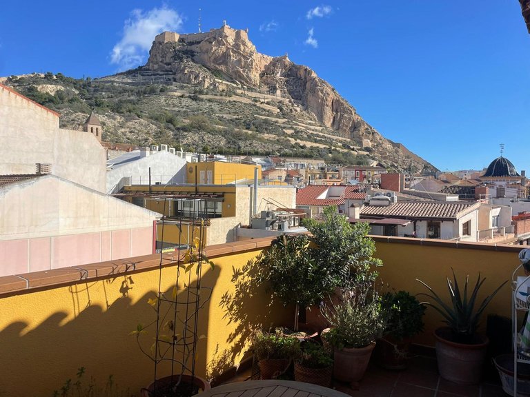 Penthouse for Rent in Alicante, Alicante 1