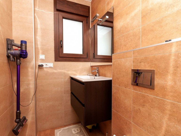 Penthouse for Rent in Alicante, Alicante 13