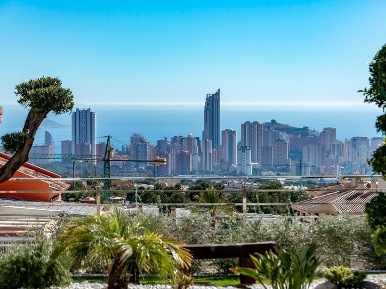 Villa for Sale in Finestrat, Alicante 24