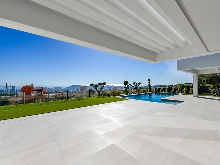Villa for Sale in Finestrat, Alicante 5