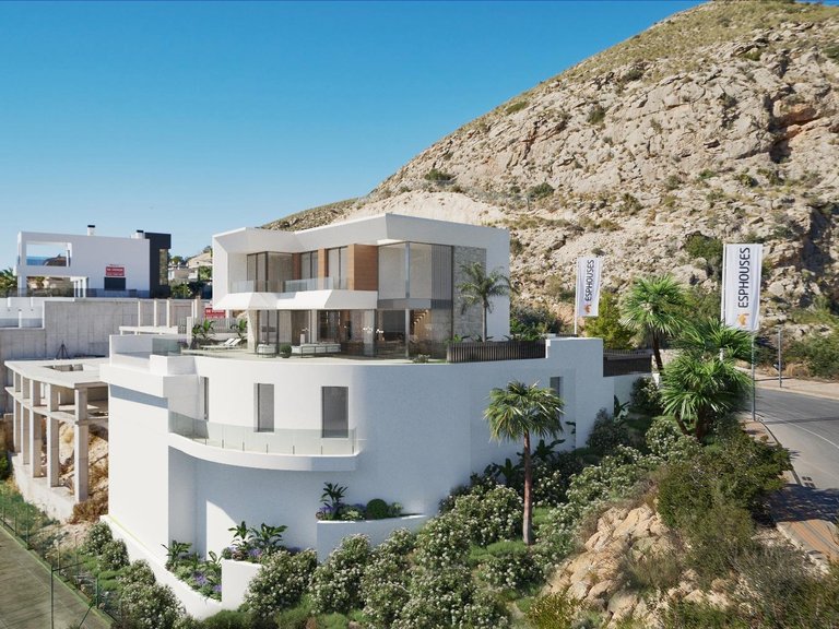 Villa for Sale in Finestrat, Alicante 3