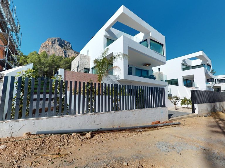 Villa for Sale in Polop, Alicante 41