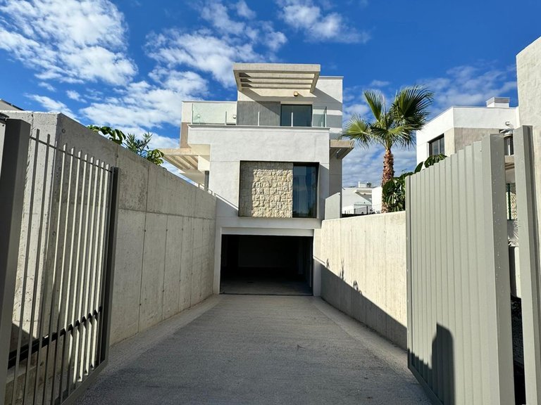 Villa for Sale in Finestrat, Alicante 9