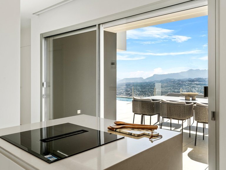 Villa for Sale in Cumbre Del Sol, Alicante 7