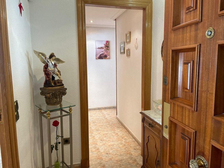 Apartment for Sale in Alicante, Alicante 25