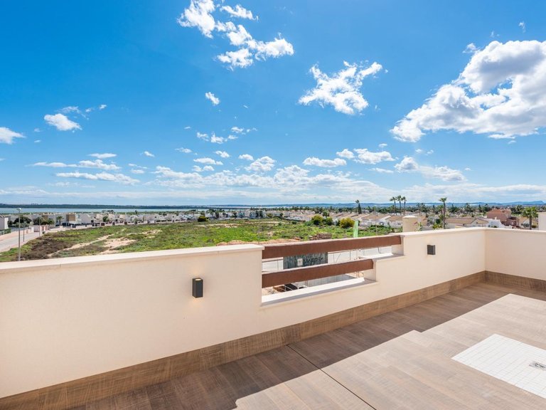 Villa for Sale in Los Montesinos, Alicante 32