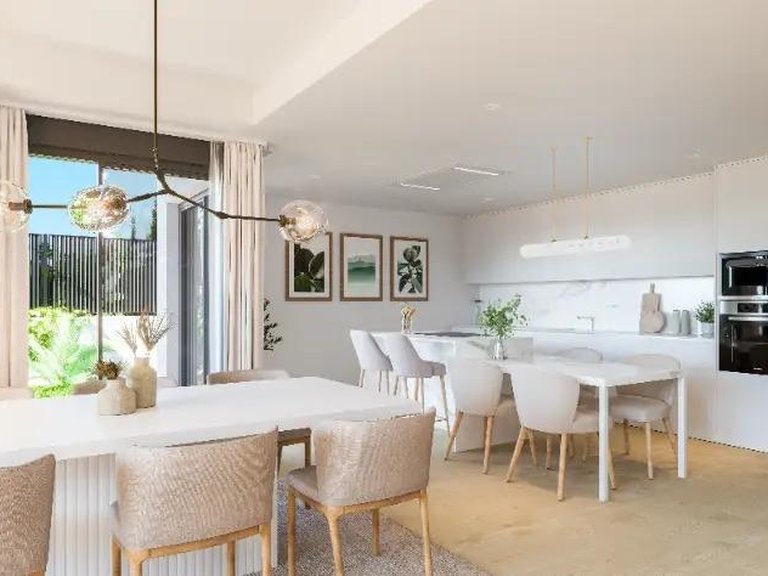 Villa for Sale in San Juan Playa, Alicante 3