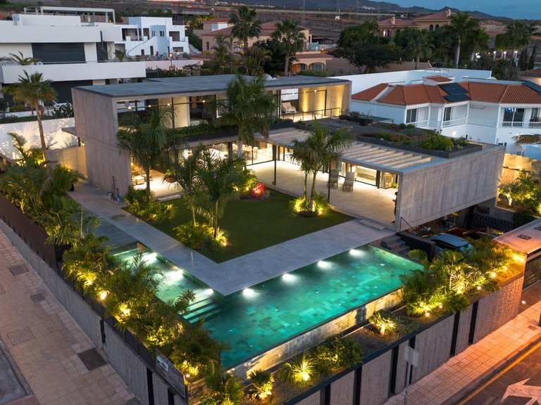 Villa for Sale in Adeje, Tenerife 1