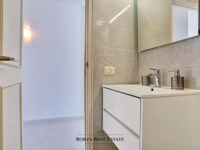 Apartment for Sale in Adeje, Tenerife 16