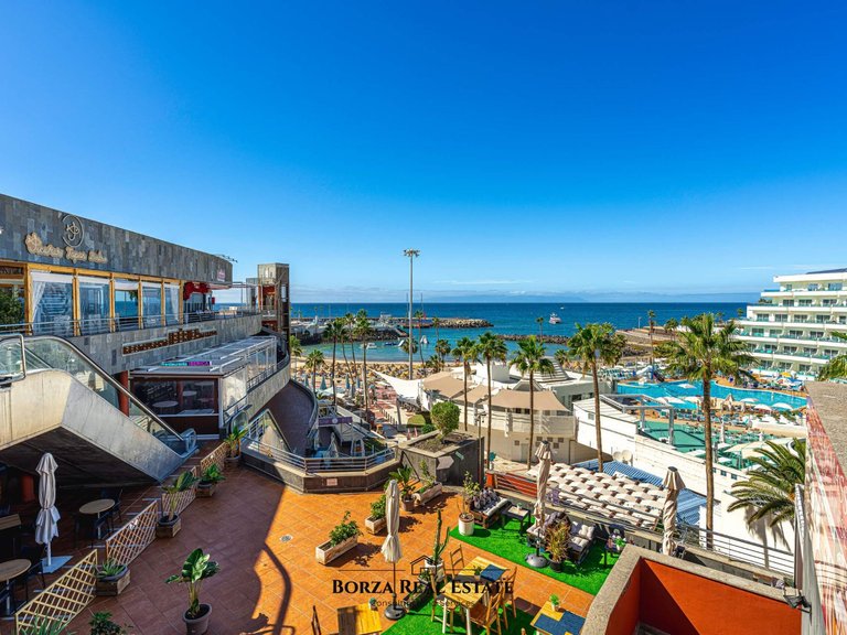Commercial for Rent in Adeje, Tenerife 1