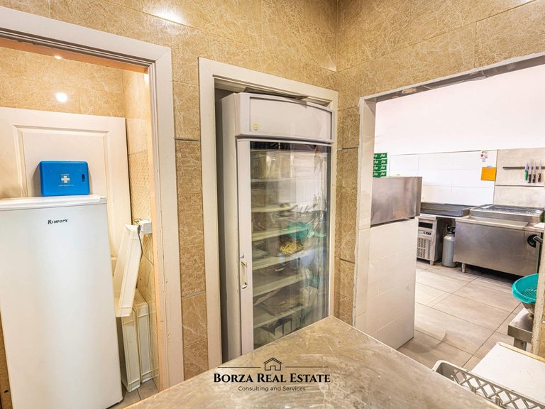 Commercial for Rent in Adeje, Tenerife 16