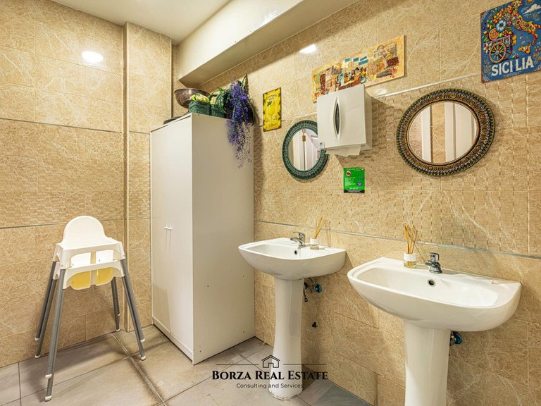 Commercial for Rent in Adeje, Tenerife 23