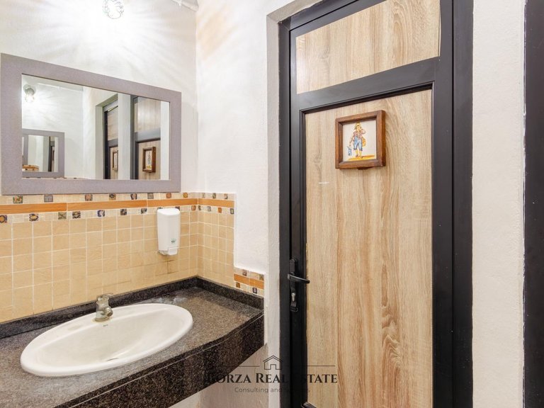Commercial for Rent in Adeje, Tenerife 20