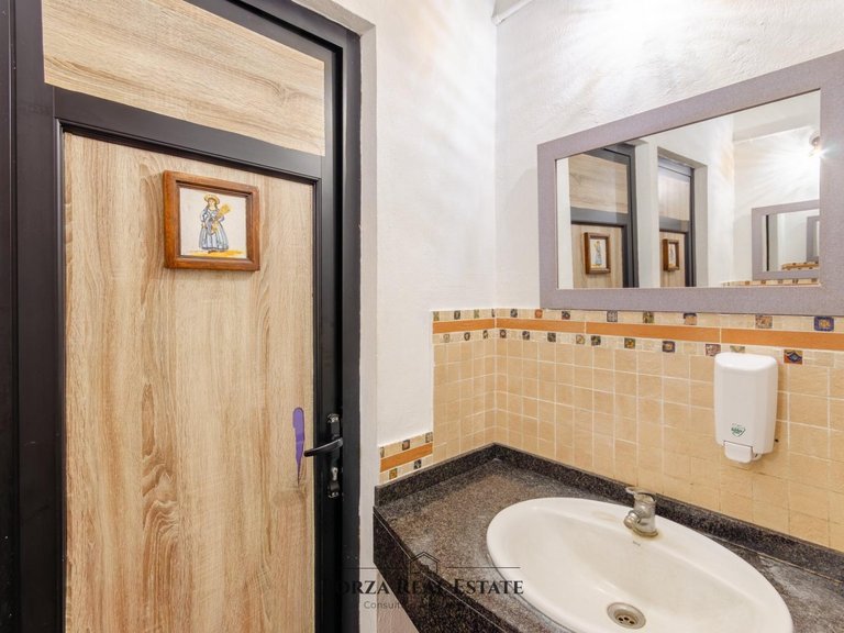 Commercial for Rent in Adeje, Tenerife 21