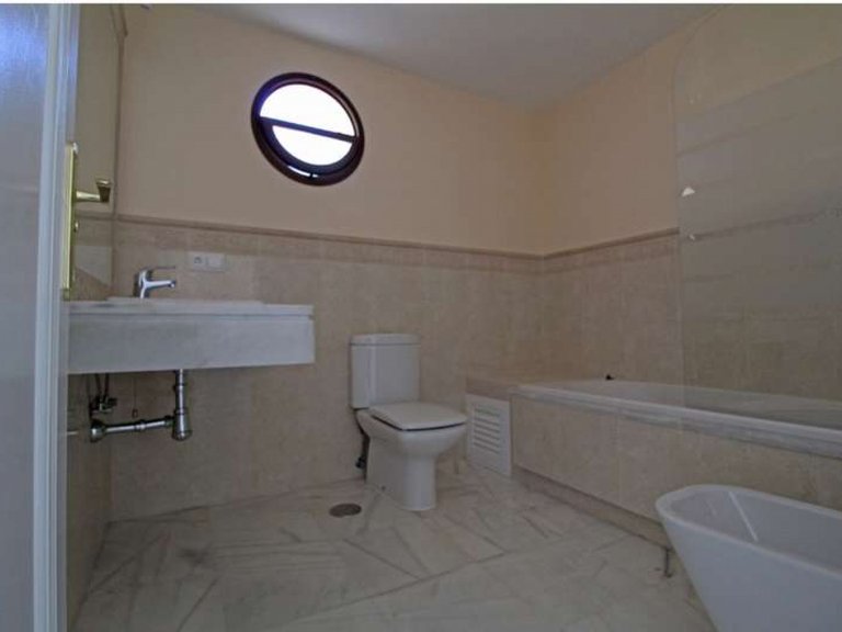 Apartment for Sale in  Marbella, Malaga 7