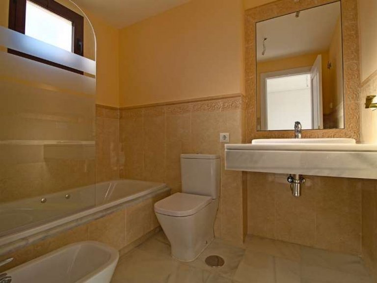 Apartment for Sale in  Marbella, Malaga 8