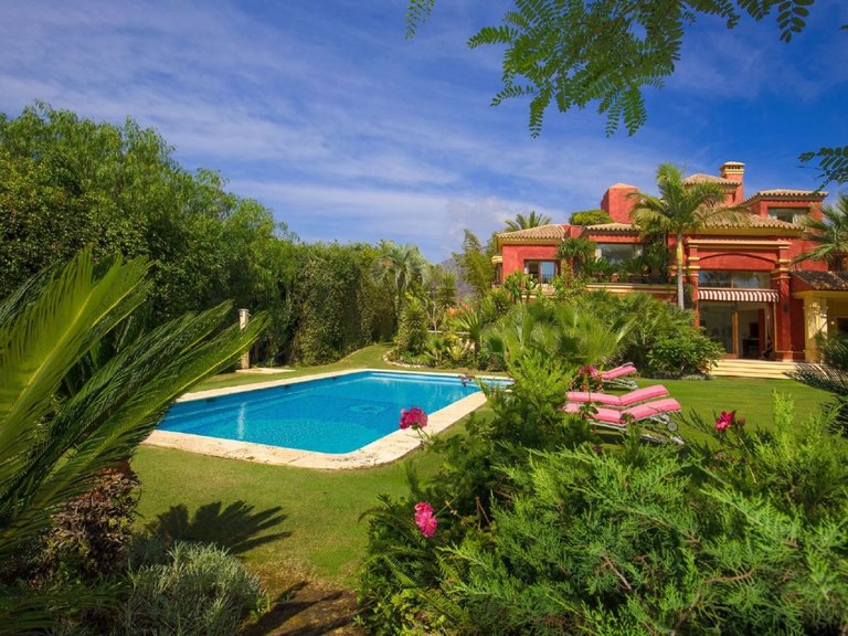 Villa for Sale in  Marbella, Malaga 1