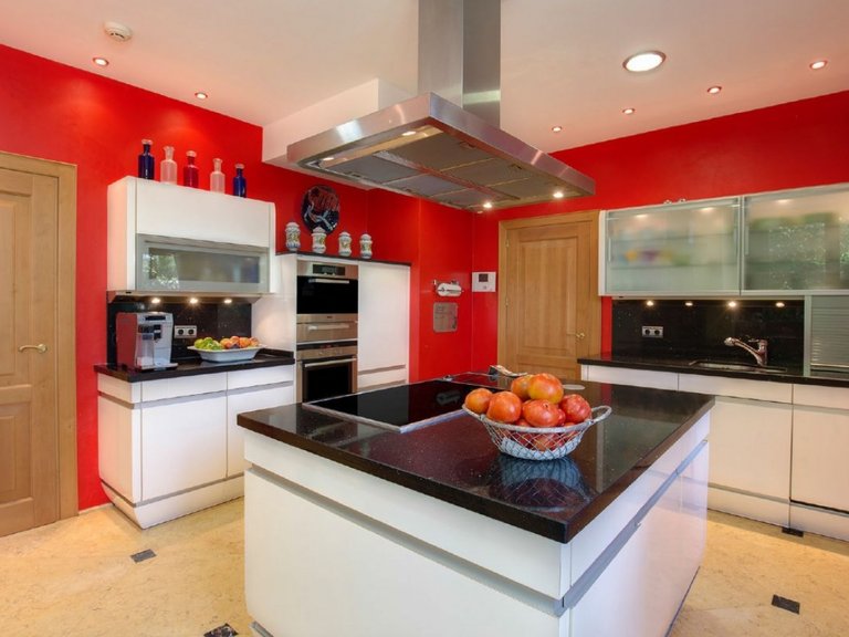 Villa for Sale in  Marbella, Malaga 12