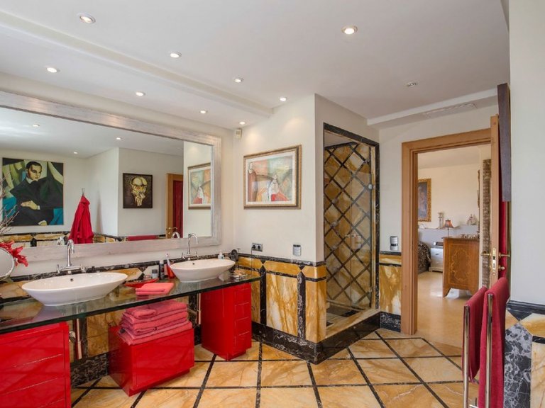Villa for Sale in  Marbella, Malaga 14