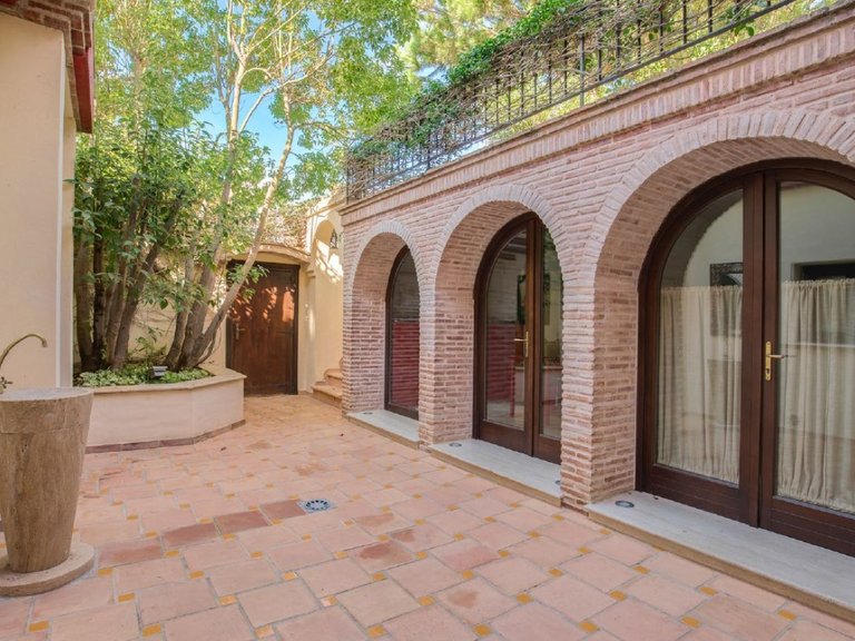 Villa for Sale in  Marbella, Malaga 19