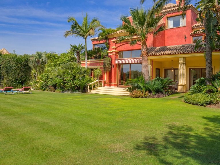 Villa for Sale in  Marbella, Malaga 3