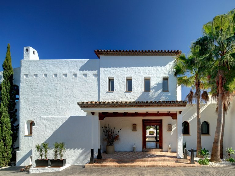 Villa for Sale in  Marbella, Malaga 3