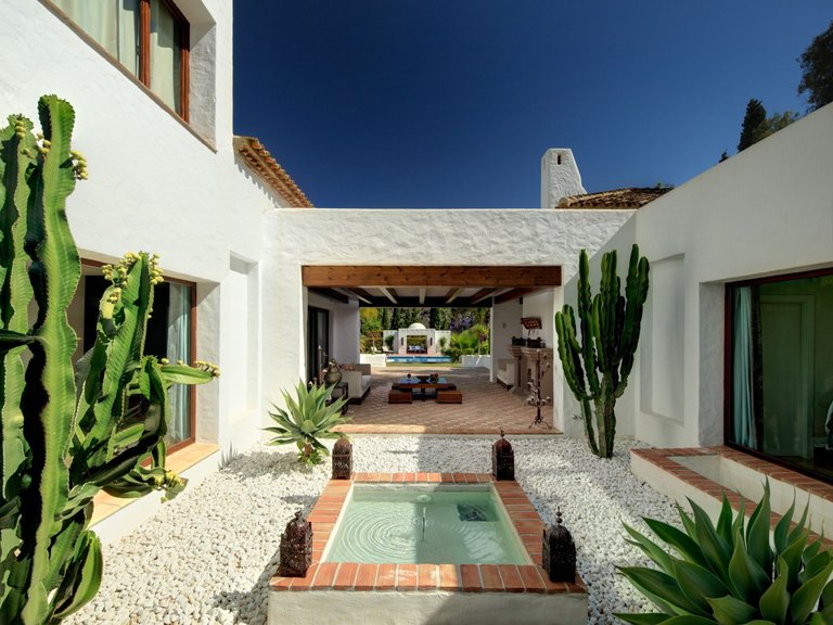 Villa for Sale in  Marbella, Malaga 5
