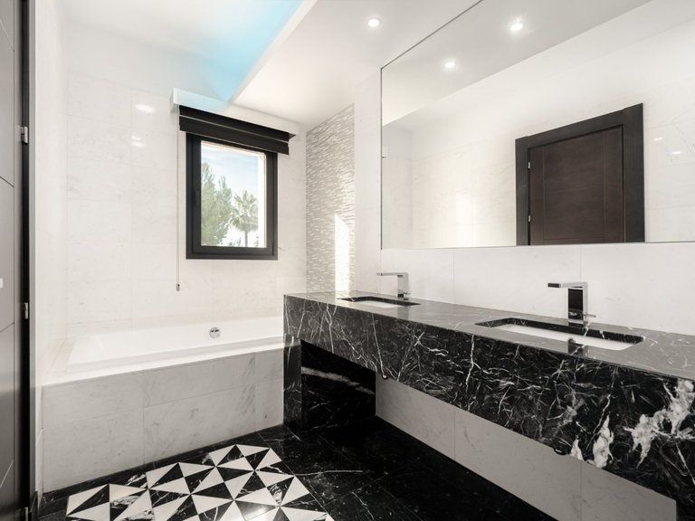 Villa for Sale in  Marbella, Malaga 14