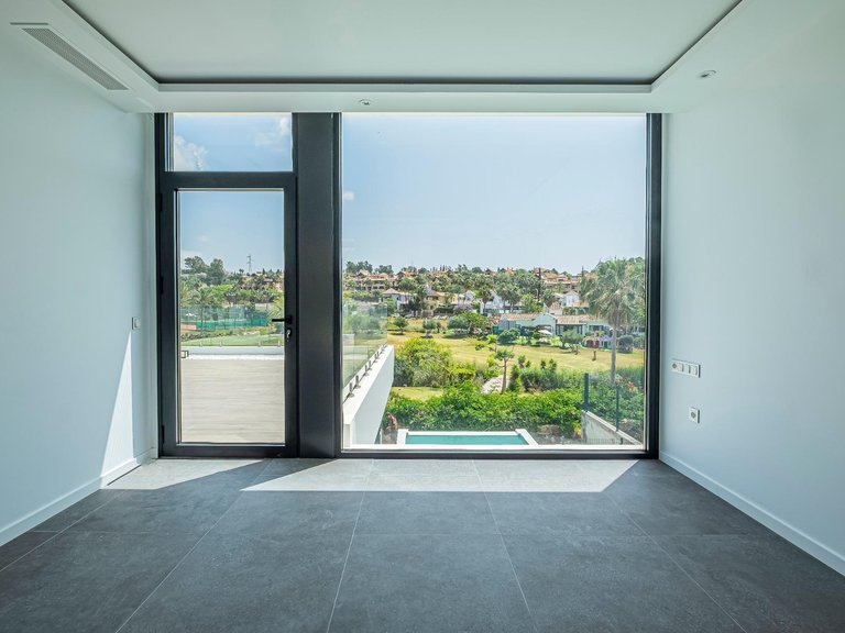 Villa for Sale in  Estepona, Malaga 13
