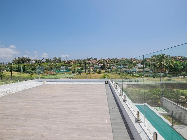 Villa for Sale in  Estepona, Malaga 17