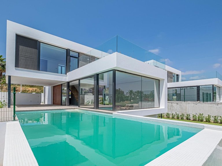 Villa for Sale in  Estepona, Malaga 2