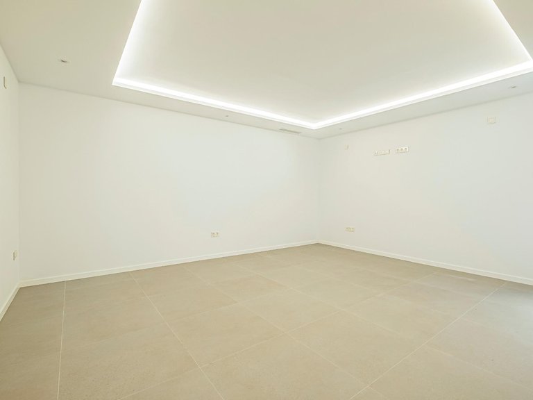 Villa for Sale in  Estepona, Malaga 35