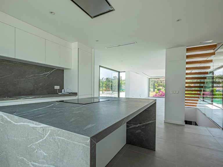 Villa for Sale in  Estepona, Malaga 36
