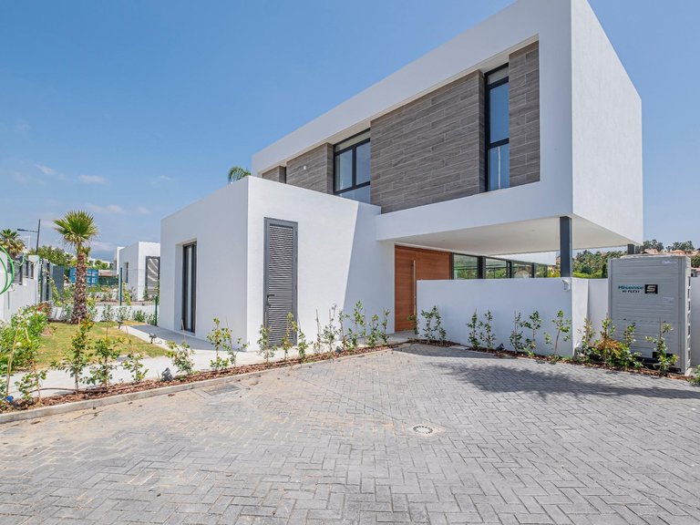 Villa for Sale in  Estepona, Malaga 38