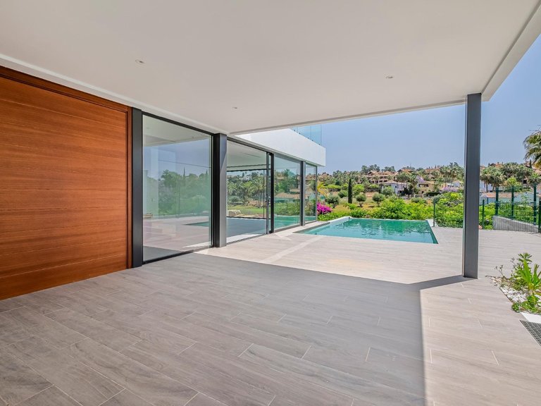 Villa for Sale in  Estepona, Malaga 5
