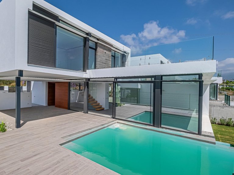 Villa for Sale in  Estepona, Malaga 6