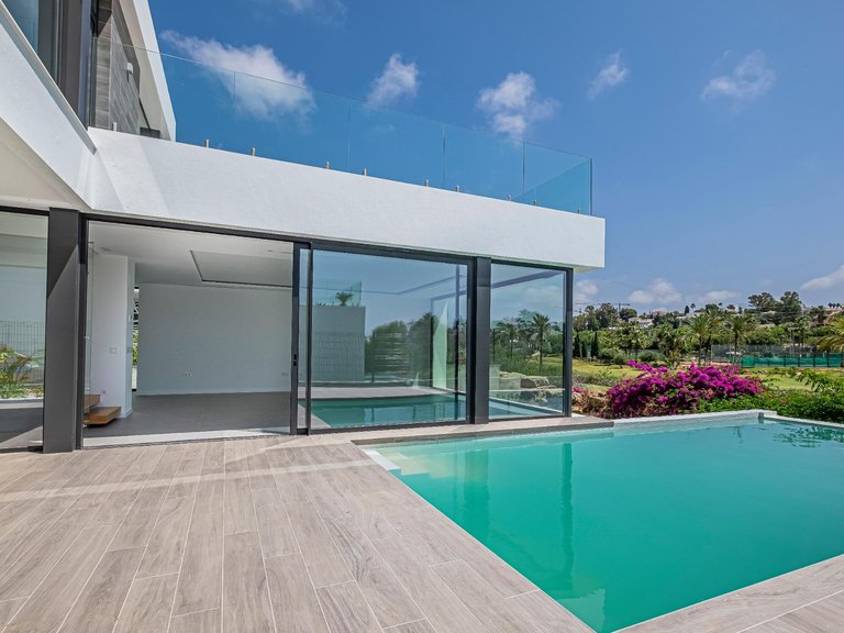 Villa for Sale in  Estepona, Malaga 7