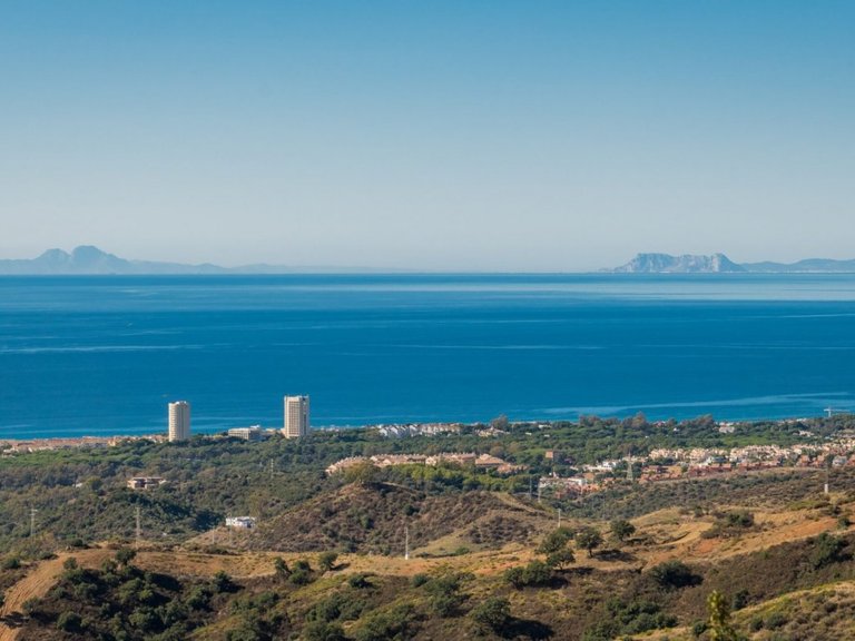 Apartment for Sale in  Ojen, Malaga 8