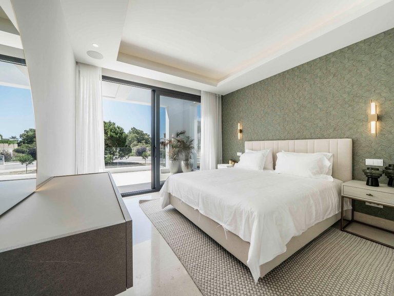 Villa for Sale in  Estepona, Malaga 12