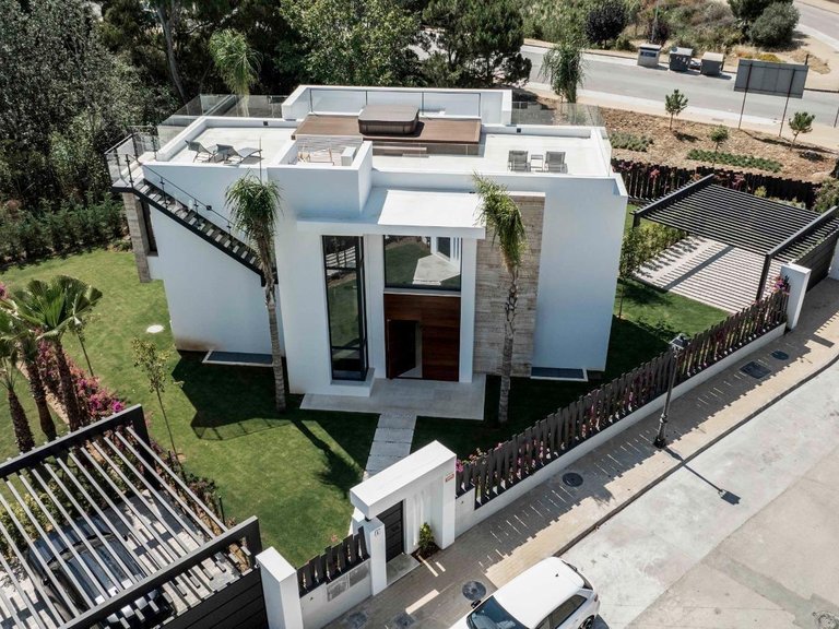Villa for Sale in  Estepona, Malaga 24