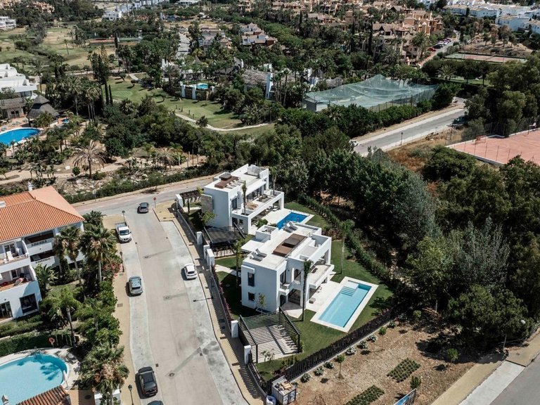 Villa for Sale in  Estepona, Malaga 25
