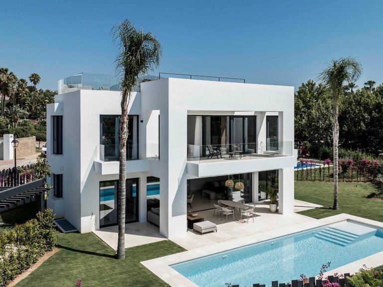 Villa for Sale in  Estepona, Malaga 26