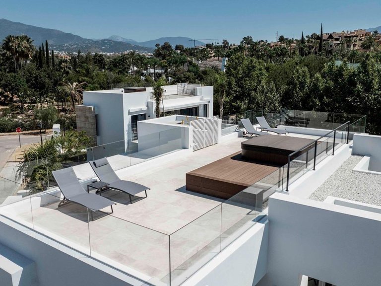 Villa for Sale in  Estepona, Malaga 4