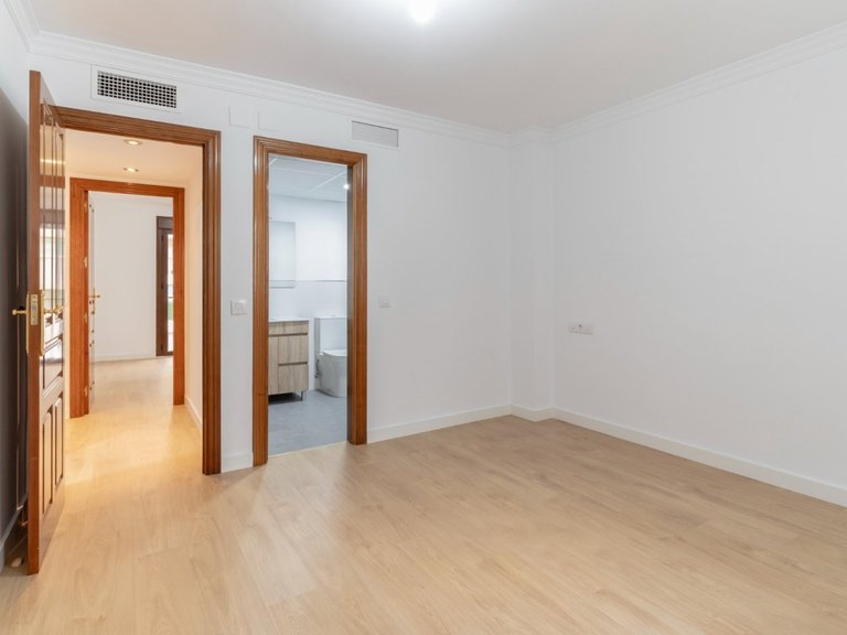 Apartment for Sale in  Málaga, Malaga 9