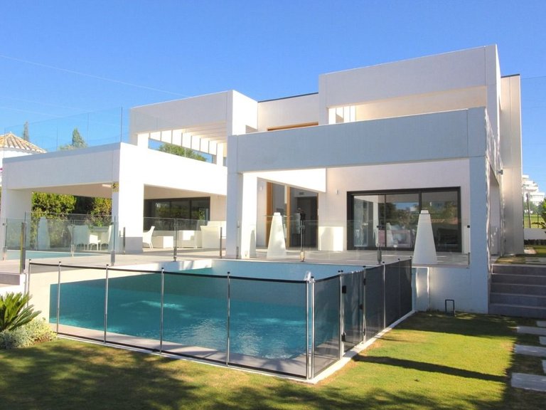 Villa for Sale in  Marbella, Malaga 1
