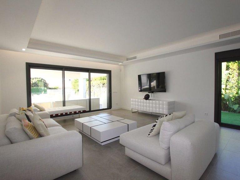 Villa for Sale in  Marbella, Malaga 10
