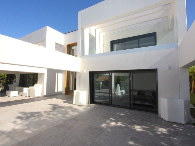 Villa for Sale in  Marbella, Malaga 25