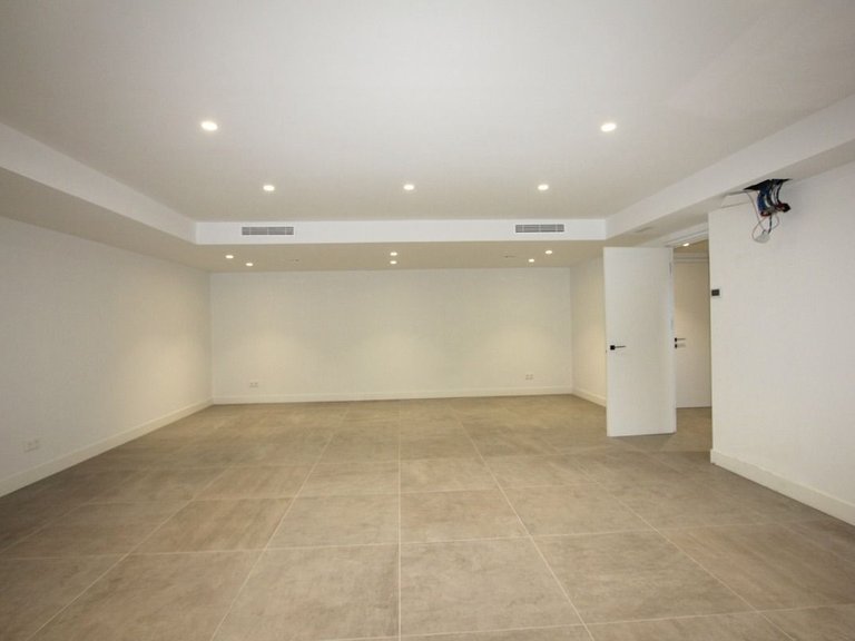 Villa for Sale in  Marbella, Malaga 31