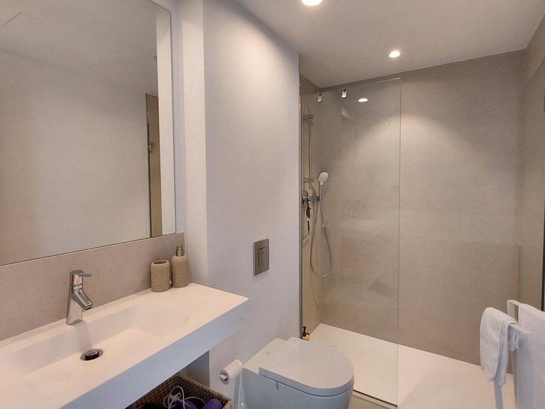 Apartment for Sale in  Fuengirola, Malaga 11